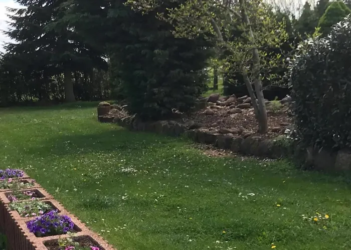 Familienhaus Lägenhet